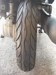 Neumático KUMA K201 Nuevo 110/70-12 de Caucho Natural Sin Cámara 3.00-17 TL de Alta Calidad para Scooter/Motocicleta Vietnamita, Vida Útil de 20,000 km - Product Image 5