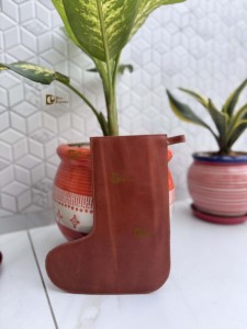 Nouvelle chaussette de Noël en cuir véritable, faite à la main, pour la famille, à suspendre au sapin ou au foyer, et sac de décoration pour les fêtes - Product Image 3