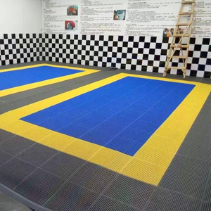 Dalles de sol de garage en PVC à emboîtement avec drainage pour salle de lavage de voitures, intérieur et extérieur - Product Image 1