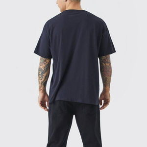 Camisetas para hombre hechas a medida con algodón premium, con serigrafía, suaves, transpirables y perfectas para uso casual o estilo urbano. - Product Image 2