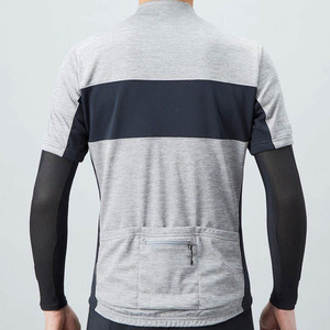 Manguitos de compresión profesionales unisex personalizados para béisbol y baloncesto con tela anti-UV ecológica - Product Image 3