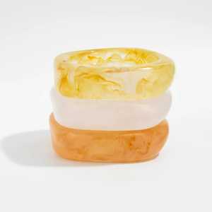 Bracelet manchette large en résine acrylique translucide jaune ambre, motif boule, style vintage, unisexe, cadeau, bracelet tendance - Product Image 3