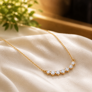 สร้อยคอโมอิสซาไนต์ทรงหรูหราเจ็ดเม็ด ทรงกลมเจียระไนแบบเหลี่ยมเพชร ชุบทองคำเหลือง ของขวัญหมั้นสำหรับเธอ - Product Image 1
