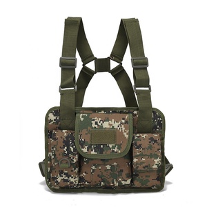 Sac de poitrine décontracté moderne avec fermeture éclair fluide, forme compacte, sangle réglable et grande poche pour les activités de voyage en plein air - Product Image 4