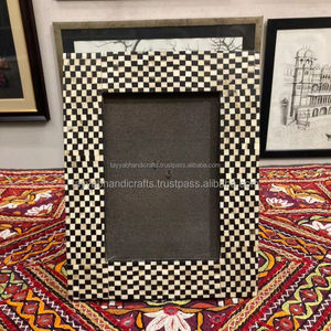 Cadre photo vertical en mosaïque de taille personnalisable, fait main, incrusté de os colorés, le plus vendu, décoration de table indienne - Product Image 1