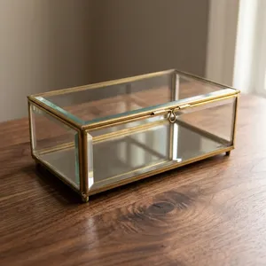 Boîte à bijoux en verre biseauté avec cadre en laiton, base miroir, organisateur de rangement pour bagues, colliers, accessoires, cosmétiques - Product Image 3