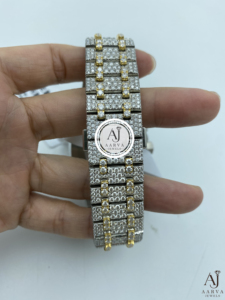 AARVA JEWELS นาฬิกาข้อมือผู้หญิงแบบอนาล็อก สายสแตนเลสประดับคริสตัล หน้าปัดสีทอง สไตล์เครื่องประดับ - Product Image 2
