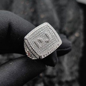 Bague signet rectangulaire en argent 925 sertie de diamants de laboratoire pour homme, style baguette, bague statement hip-hop, cadeau de luxe pour homme, qualité supérieure - Product Image 1