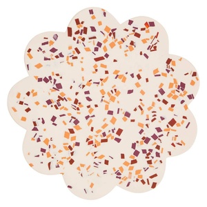 Tabla de Cortar Cuadrada de Resina Hecha a Mano con Asa, Diseño Verde Marmoleado, 1.5 cm de Grosor, Apta para Lavavajillas - Product Image 3