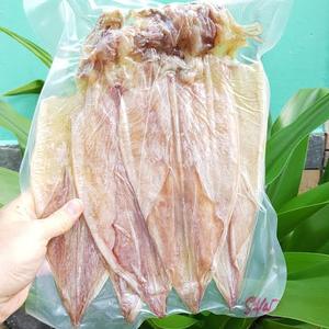 Tube de calmar séché avec peau 20-22cm, fait main, emballé sous vide, produit de la mer naturel, riche en protéines, longue durée de conservation, Vietnam, prêt à consommer - Product Image 6