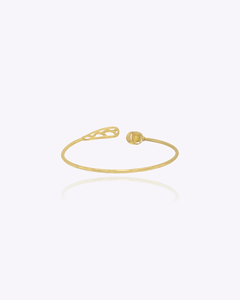 Brazalete Arista Curve, Elegante Brazalete Curvo de Diseño, con un Moderno y Elegante Accesorio de Joyería de Moda Premium para Bodas - Product Image 5
