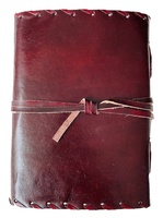 Carnet de notes artisanal en cuir marron à feuilles mobiles, avec fermoir vintage 2 pierres, couverture gaufrée, papier à bords festonnés, journal de voyage
