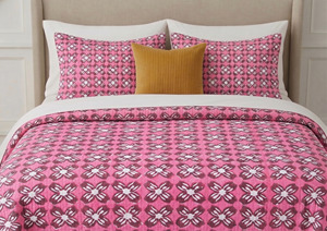 Cubrecama Acolchado Estampado Rosa con Diseño Floral, Decoración Moderna para el Hogar, Reversible para Todas las Estaciones, Hecho a Mano - Product Image 2