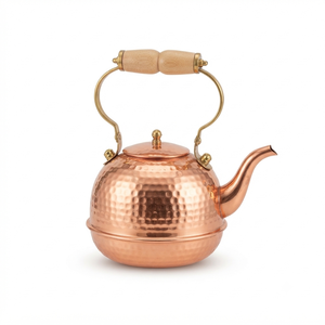 Bouilloire à thé ronde en cuivre martelé pour cuisinière, avec poignée vintage en laiton et manche en bois, théière turque, ustensile de cuisine, vaisselle à thé - Product Image 1