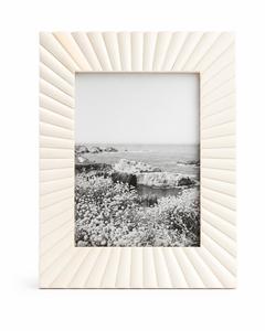 Marco de Fotos de Hueso Natural Hecho a Mano, Diseño Rectangular con Rayas Diagonales, Exhibición Vertical de Sobremesa, Marco de Fotos Personalizado - Product Image 1