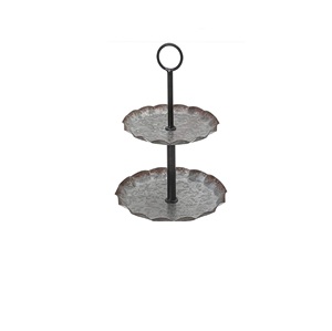 Support à gâteau en métal galvanisé à deux niveaux avec poignée en bois, plateau de service artisanal pour desserts et cupcakes, idéal pour les mariages - Product Image 4