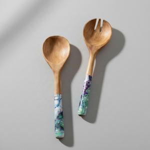 Ensemble d'ustensiles de service en bois pour salade, cuillère et fourchette en bois faits à la main avec des poignées décoratives - Product Image 1
