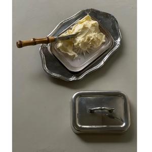 Boîte à beurre rectangulaire en métal style ferme avec couvercle et base métallique, ustensile de cuisine de style campagnard français, support à beurre - Product Image 5