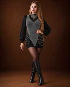 Costume de chevalière médiévale pour femme |   Ensemble d'armure en maille d'acier inoxydable plaqué argent, style antique moderne, avec ceinture en cuir noir personnalisée - Product Image 5