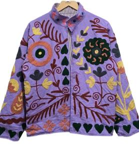 Chaqueta Bomber Estilo Vintage Hecha a Mano y Ecológica, Tejida, Transpirable, Bordada con Diseño Floral Indio, 100% Algodón y Nailon - Product Image 4