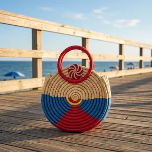 Panier de rangement rond en herbe tressée à la main avec poignée, organisateur festif pour la décoration intérieure - Product Image 4