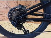 Bicicleta de Montaña Eléctrica Amflow PX Carbon 2026, 1500 W de Potencia Máxima, Batería de Litio de 700 Wh