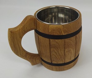 Jarra de Cerveza de Madera Hecha a Mano: Jarra Rústica de los Cárpatos con Banda Metálica, Jarra Vikinga de Madera Pulida Hecha a Mano, Estilo Medieval - Product Image 2