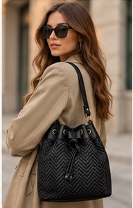 Bolso de Hombro Tipo Cubo de Cuero Genuino Premium Vintage para Mujer, con Cordón, de Lujo, para Invierno, Venta al Por Mayor OEM ODM - Product Image 3
