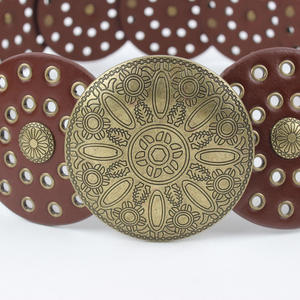 Cinturón ancho de cuero estilo vaquero retro europeo-americano para mujer, de PU vintage con diseño hueco exagerado - Product Image 3
