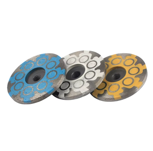 Disque de meulage diamanté pour le meulage des surfaces en béton, marbre, granit et pierre, disque de meulage diamanté durable - Product Image 1