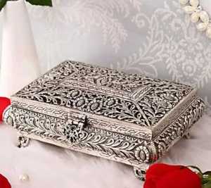 Antique Silver Plated Metal Jewelry <b>Box</b> Handcrafted Swirl Engraved <b>Trinket</b> Holder Storage Chest Case Wholesale - Product Image 4