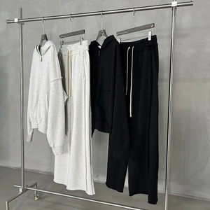 Ensemble de survêtement vintage en coton avec fermeture éclair, coupe ample et décontractée, logo personnalisé, finition brute - Product Image 4