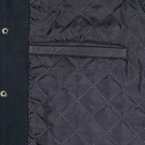 Veste pour homme noire et crème, style varsity classique, veste de baseball avec manches contrastées, vêtement d'extérieur décontracté, chaud et confortable - Product Image 6