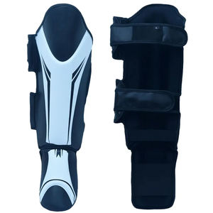 Espinilleras de Cuero Ajustables de Alta Calidad, Serie Pro, Ajuste Anatómico, para Artes Marciales - Product Image 3