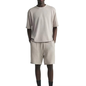 Ensemble d'été surdimensionné pour hommes, t-shirt et short assortis, coupe ample, tenue d'été décontractée, couleur unie, style streetwear minimaliste, ensemble confortable - Product Image 1