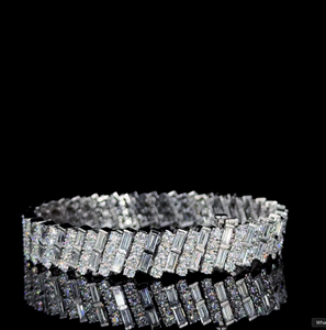 Bracelet tennis de luxe en or avec diamants taille baguette et taille rond – Bracelet élégant serti de diamants – Bijoux raffinés - Product Image 3