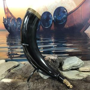 Cuerno de Buey Natural Ecológico para Beber, Estilo Vikingo con Diseño Religioso/Animal y Soporte de Cuero - Product Image 2