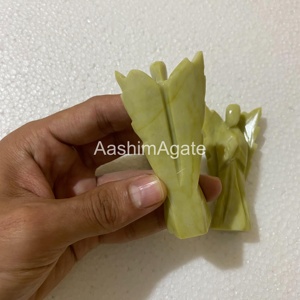 รูปปั้นนางฟ้าหินเซอร์เพนไทน์ธรรมชาติแกะสลักด้วยมือขัดเงา ขายส่ง - Product Image 3