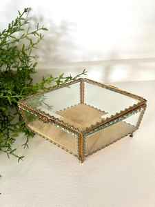 Boîte à bijoux vintage de luxe en verre avec cadre métallique, organisateur de rangement miroir pour bagues, boucles d'oreilles et accessoires, personnalisable, haute qualité - Product Image 2