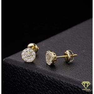 Boucles d'oreilles clous en argent sterling 925 avec micro-pavé de moissanite et diamants, bijoux de luxe pour femmes - Product Image 6