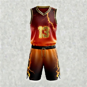 Tenue de basketball d'été légère et à séchage rapide, composée d'un maillot et d'un short, conçue pour le confort en jeu en extérieur par temps chaud - Product Image 6