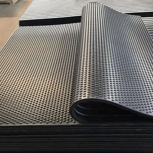 Tapis en caoutchouc résistant à l'usure pour écurie de chevaux - Product Image 4
