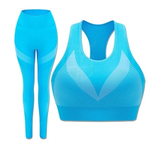 Conjunto de yoga transpirable de diseño personalizado para mujer, ropa deportiva sin costuras de alta calidad, hecho en Pakistán. - Product Image 1