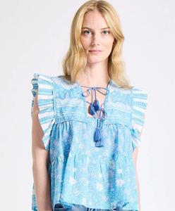 Blusa de Verano sin Mangas con Estampado Floral Bohemio Azul para Mujer, Cuello en V, Lazos y Volantes, Venta al por Mayor - Product Image 1