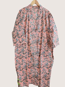 Bata Larga Estampada Floral para Mujer, Manga Tres Cuartos, Cuello Vuelto, 100% Poliéster Suave, Cierre con Cordón, Ideal para Primavera - Product Image 2