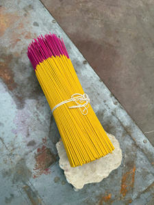 Bâtons d'encens jaunes GMEX GP-10002 non parfumés, bois naturel, origine Vietnam, qualité supérieure, plusieurs tailles, durée de combustion 30-45 min, pour usage religieux - Product Image 2