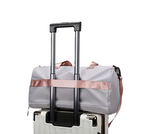 Bolsa Deportiva Impermeable de Gran Capacidad con Compartimento para Zapatos y Bolsillo para Ropa Mojada, Material Oxford de Poliéster, Estilo de Vida Activo - Product Image 4