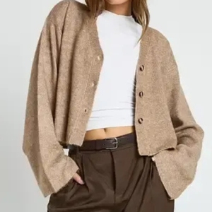 Stock usine Hiver Pull cardigan en laine cachemire pour femme, tricoté à fleurs au crochet, à manches longues - Product Image 1