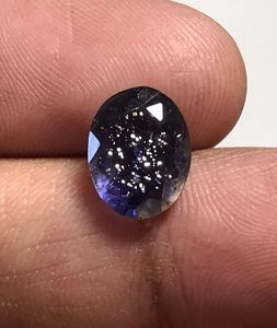 Magnifique pierre d'iolite naturelle taillée en ovale. Iolite bleue des mines indiennes. - Product Image 3