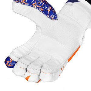 Guantes de Cricket Personalizados con Agarre de Alto Rendimiento, Protección Reforzada para los Dedos, Acolchado en la Palma para Absorción de Impactos y Ajuste Cómodo - Product Image 5